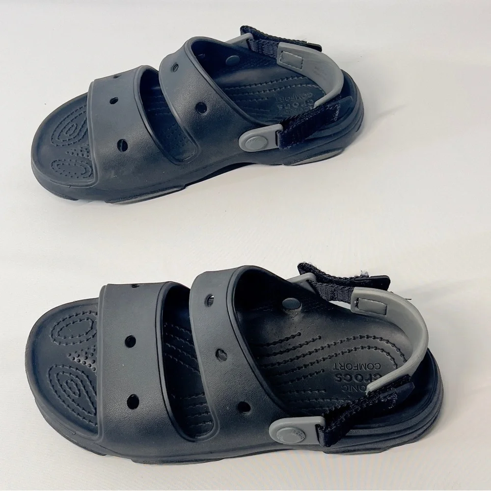 CROCS Boys Size 4 Slip On Black Summer Outdoor Water Shoe